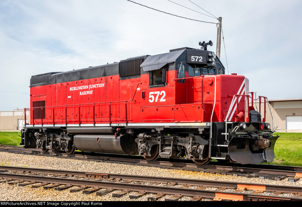 BJRY 572, EMD GP15-1 ex CE&I 1572, ex MP 1572, ex UP 1572